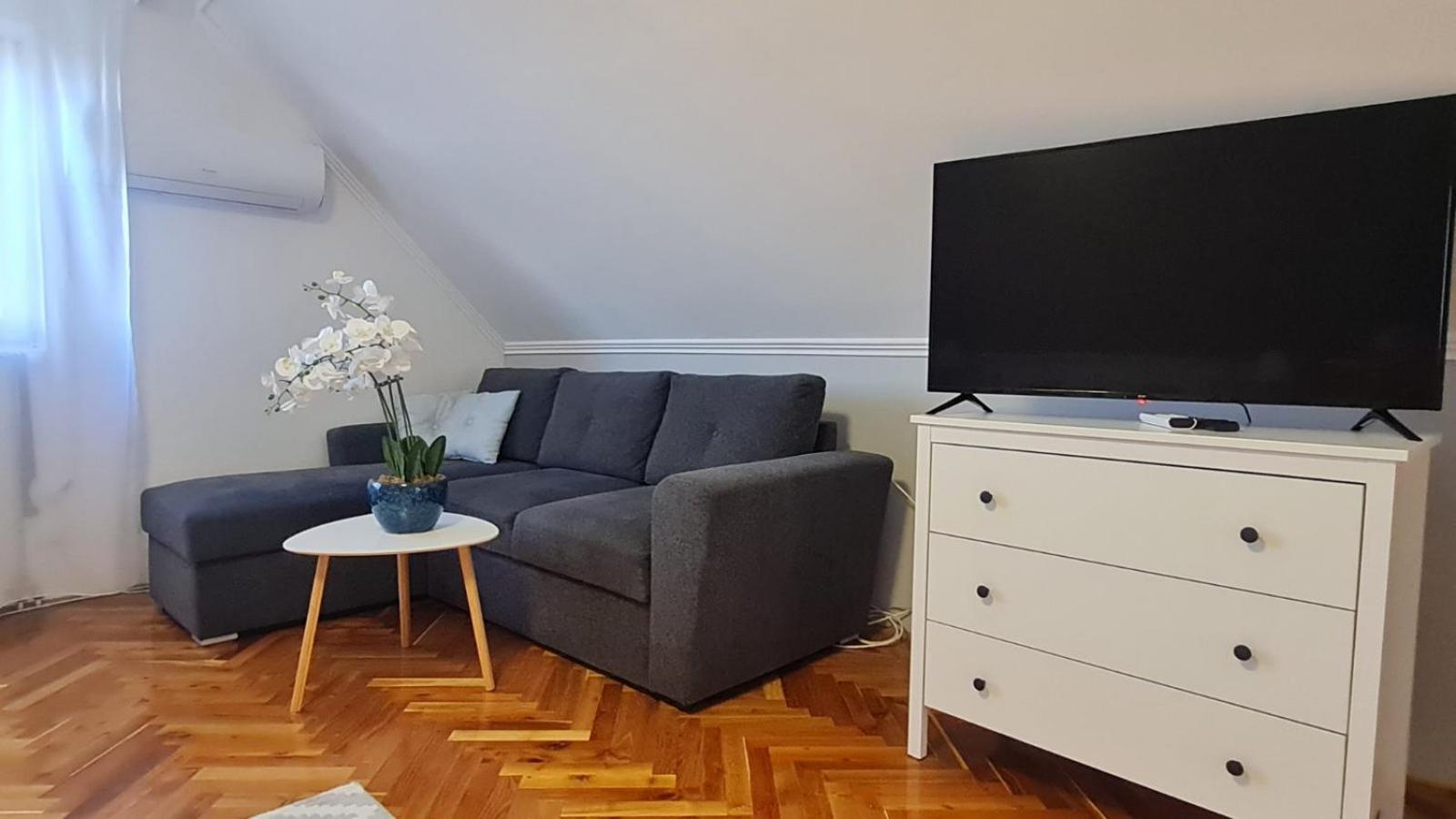 Lugas Apartment Villany